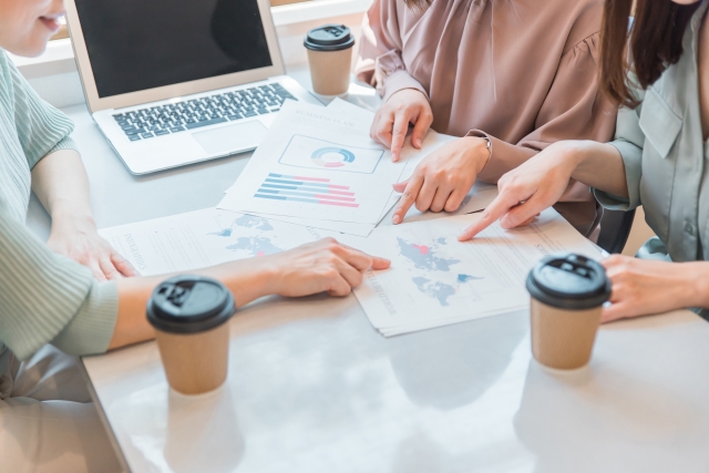 お客様の関心度をデータで分析するシーン